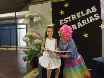 Noite de AutÃ³grafos dos alunos do Jardim 2 da Escola AluÃ­sio Maier foi um verdadeiro sucesso